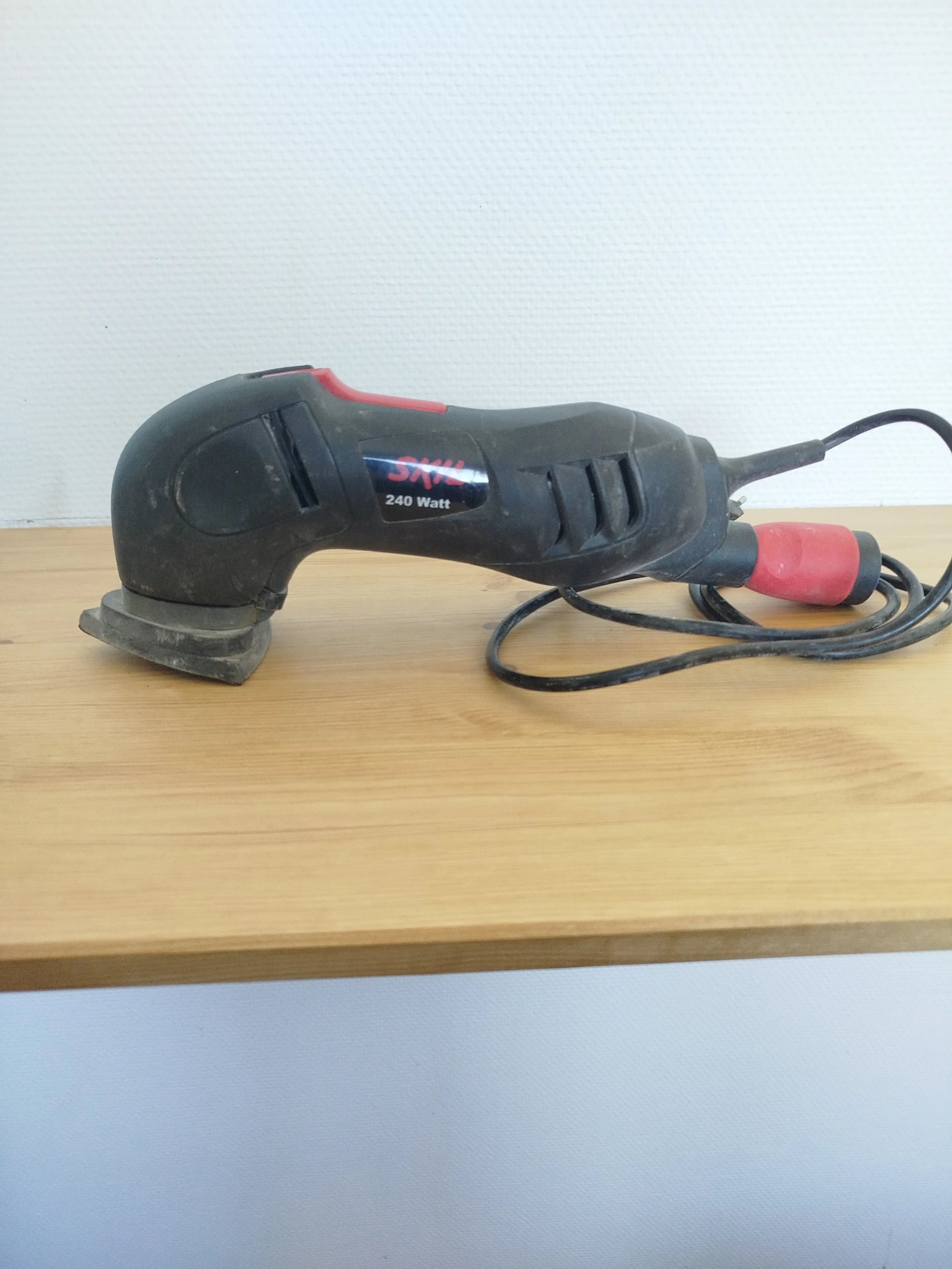 Ponceuse delta filaire