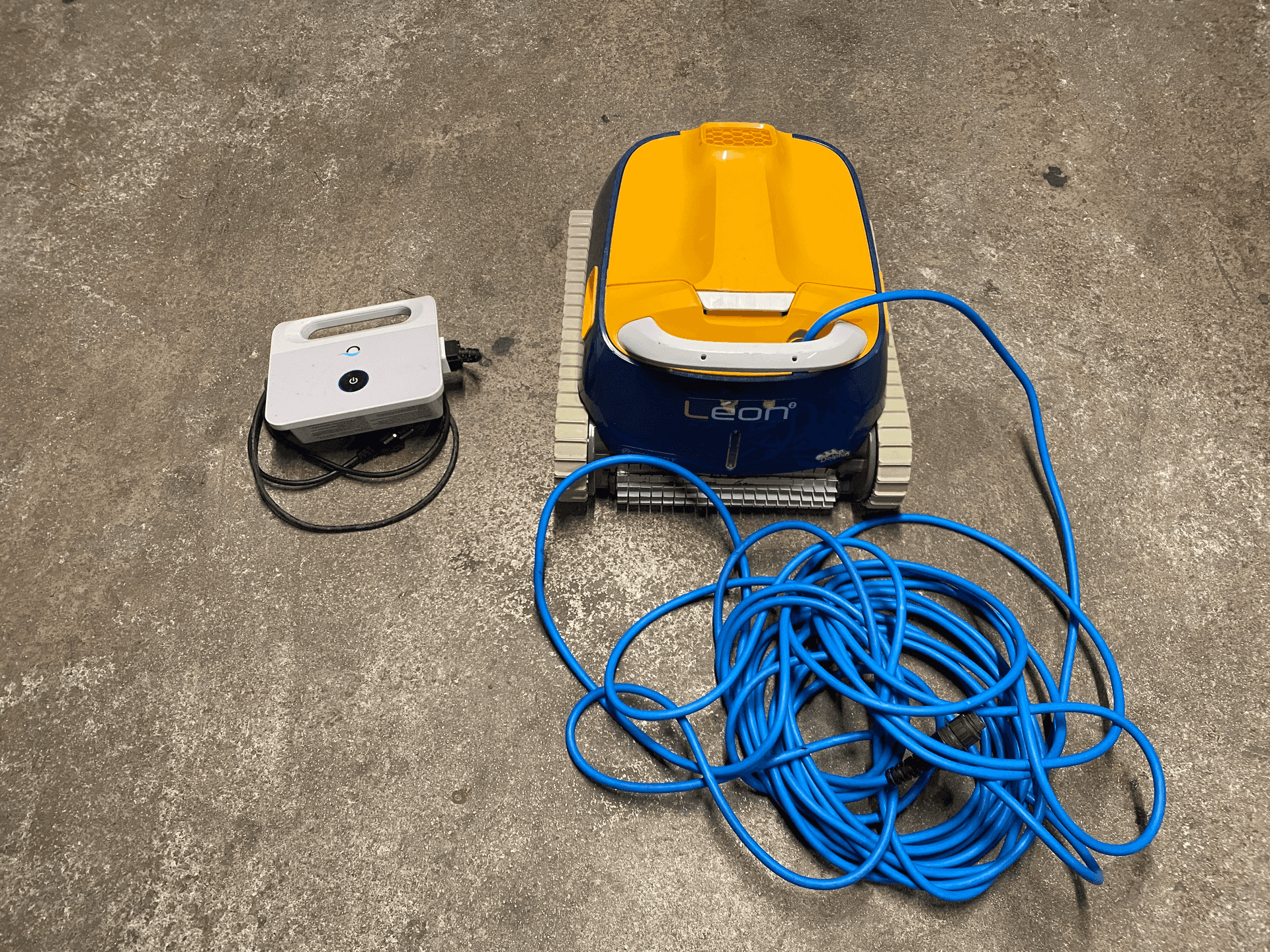 robot aspirateur piscine dolphin