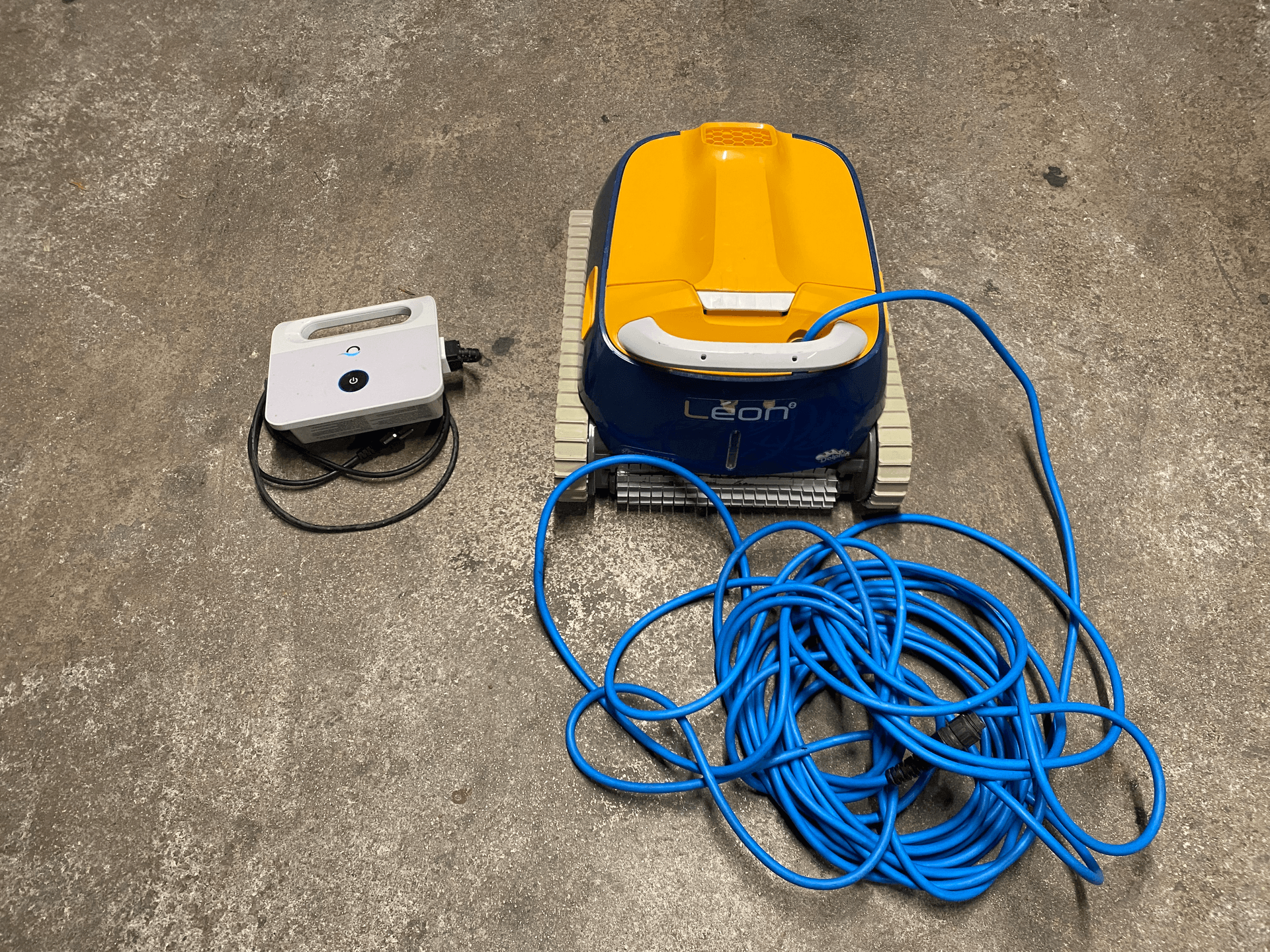 robot aspirateur piscine dolphin