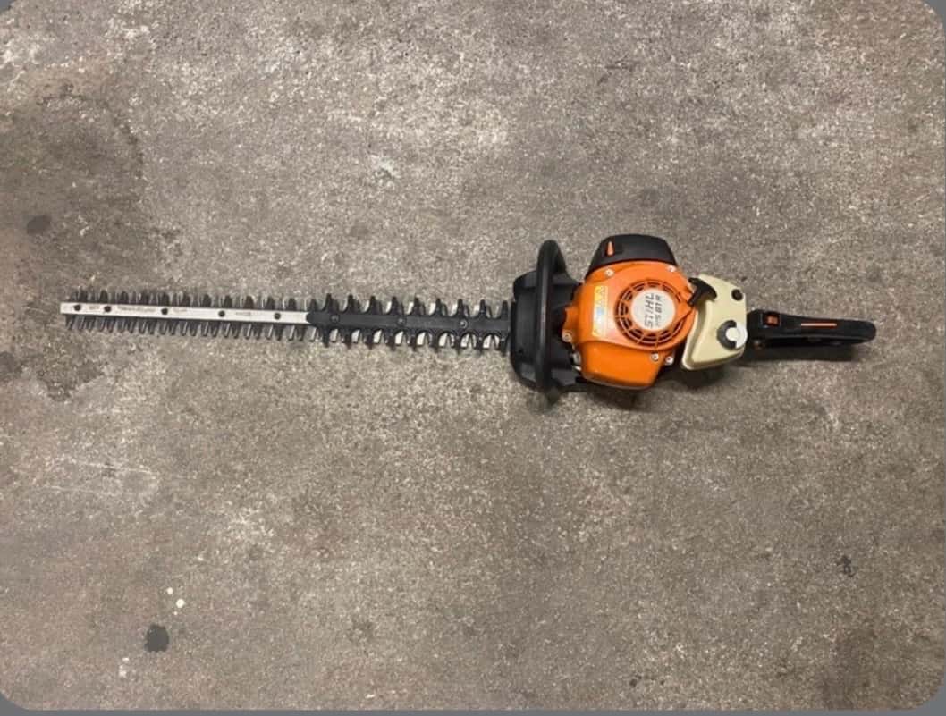 taille haie HS 81 R stihl