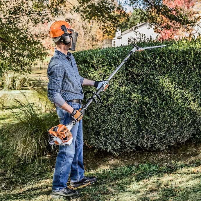 Taille haie Stihl HT KM 145 à louer entre particuliers