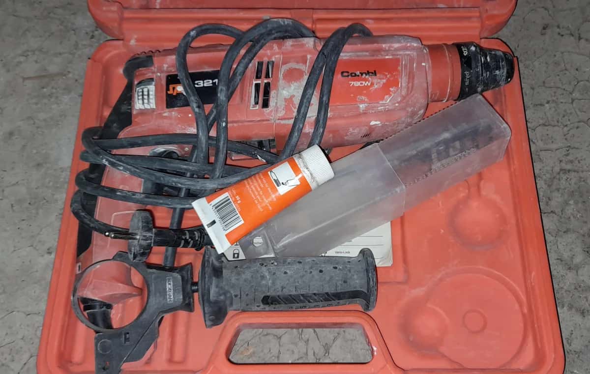 Perforateur SPIT 780W à louer entre particuliers