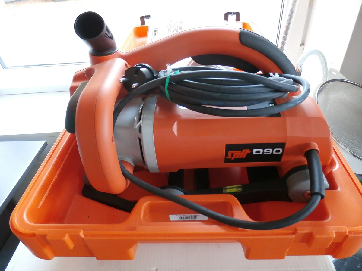 Rainureuse SPIT D90 à louer entre particuliers