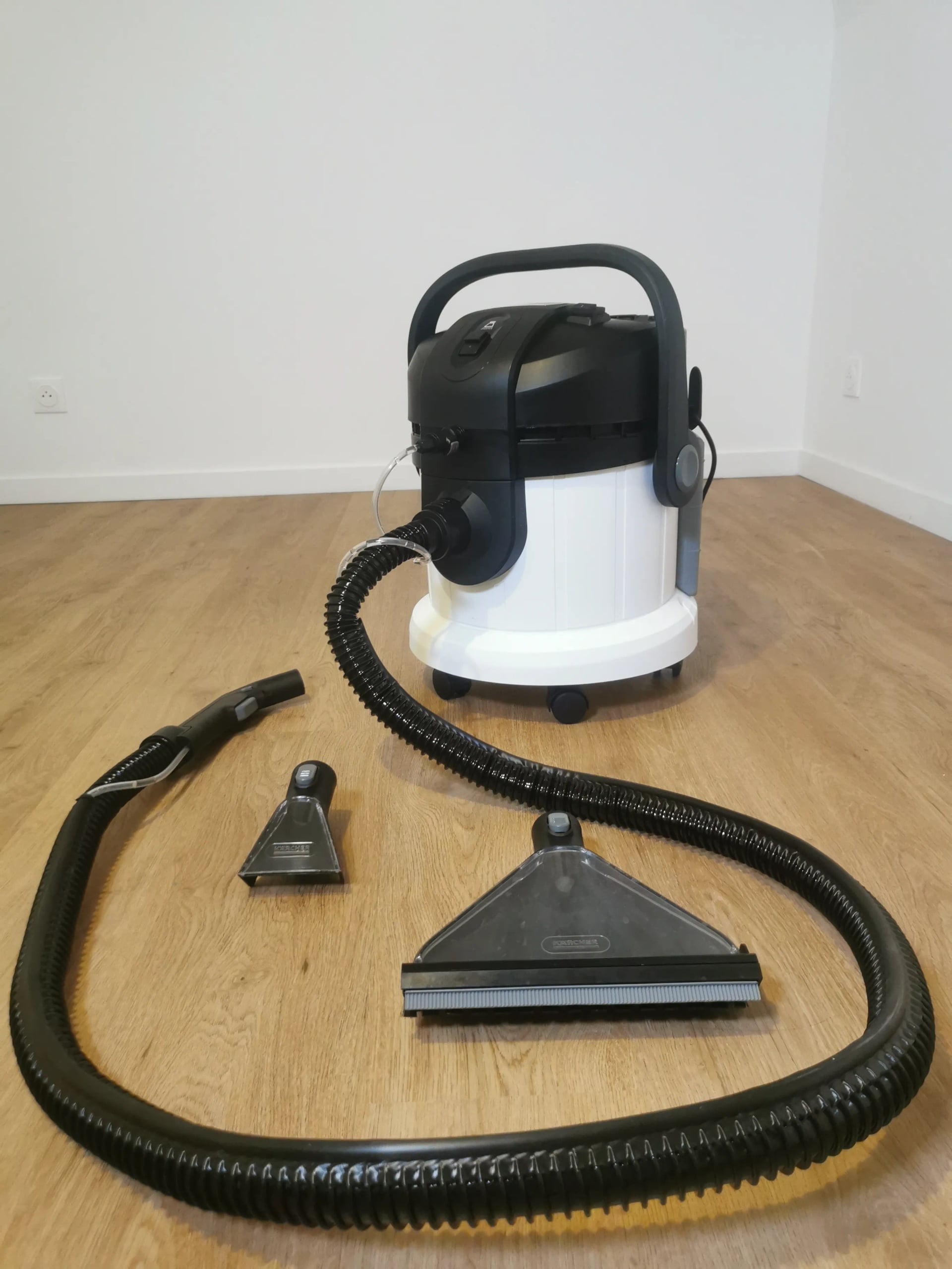 Shampouineuse SE4 Plus Special – Tapis / Canapé / Sièges Auto