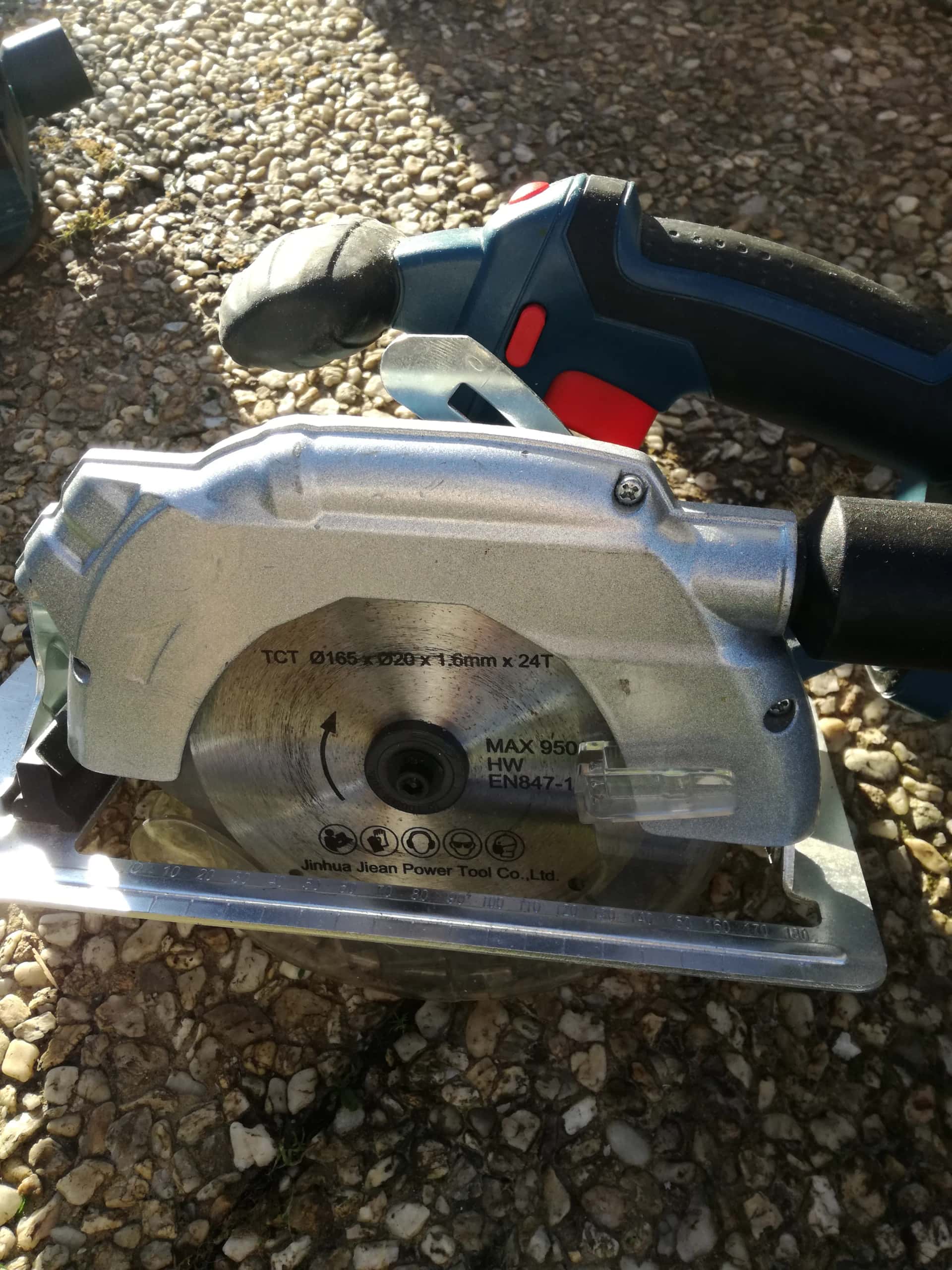 scie circulaire sur batterie