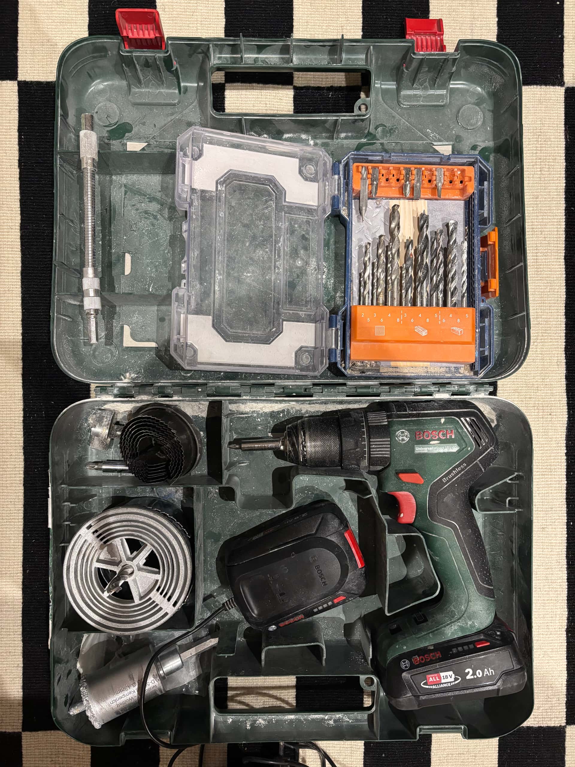 Visseuse/Perceuse + Embout + Forêts