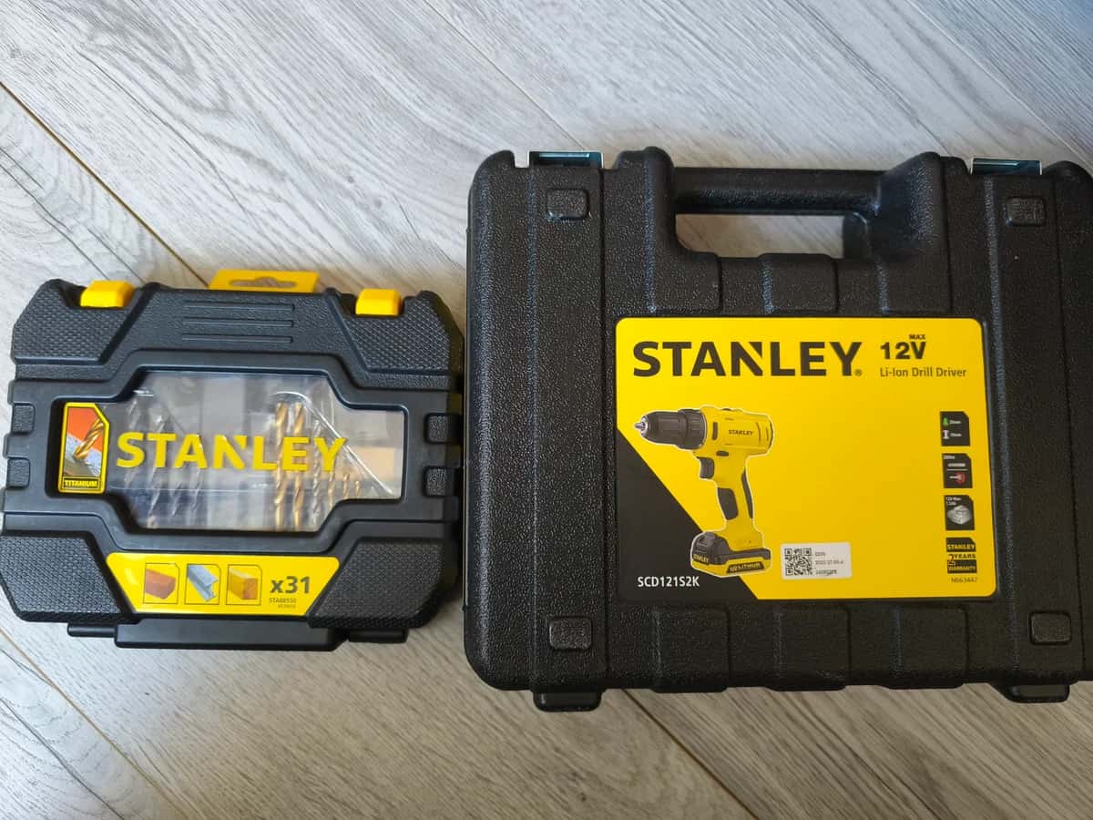 perceuse et 31 pièces perçage+vissage