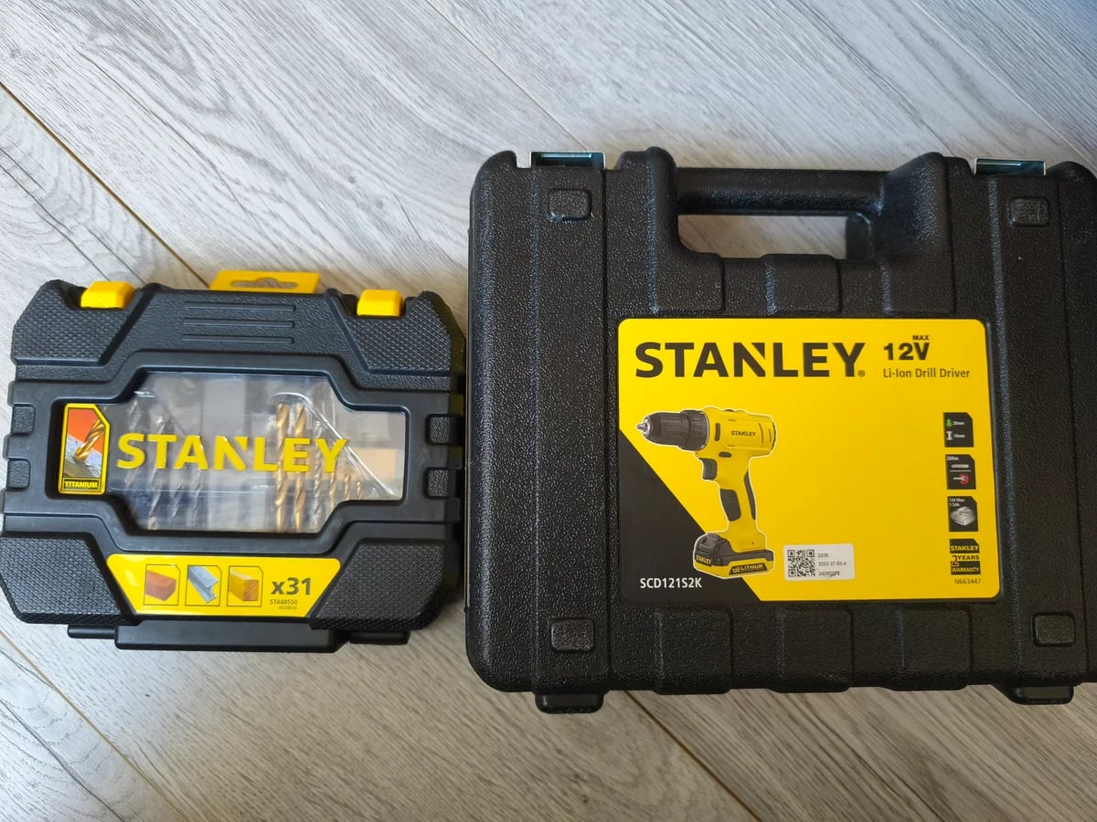 perceuse et 31 pièces perçage+vissage