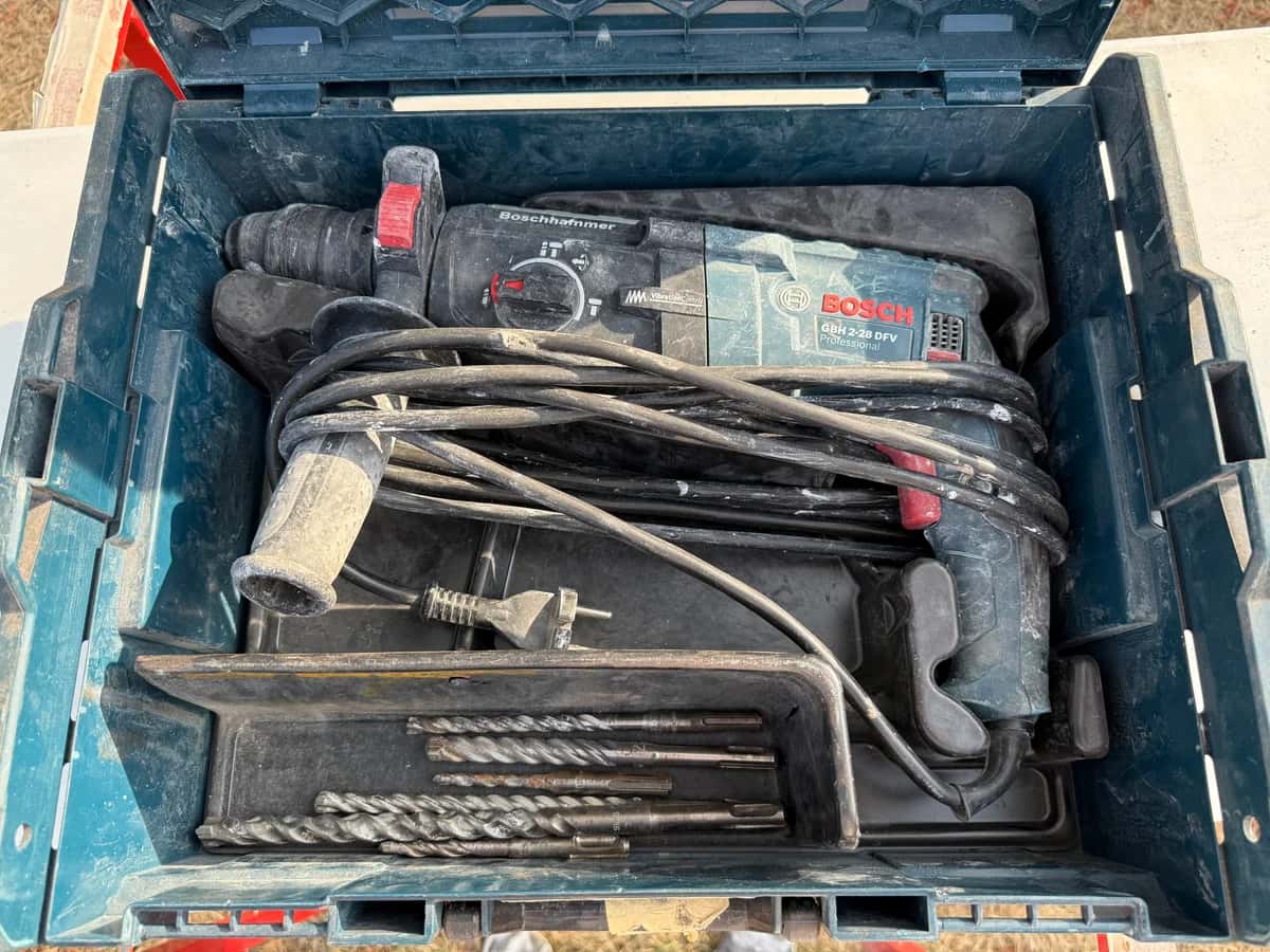 Perceuse à percussion filaire Bosch