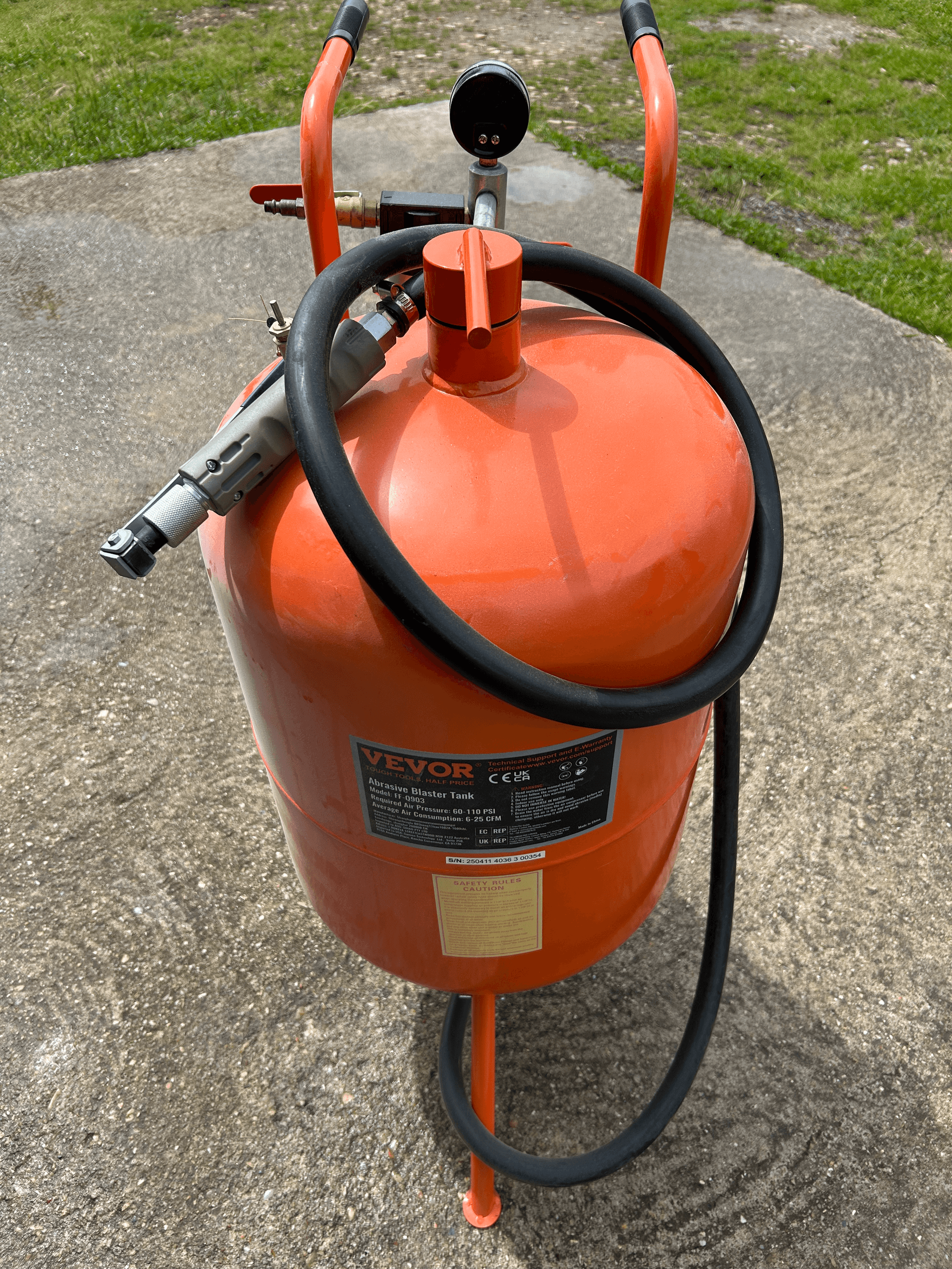 Sableuse aerogommeuse compact 70 litres