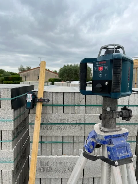 Laser tournant à loué