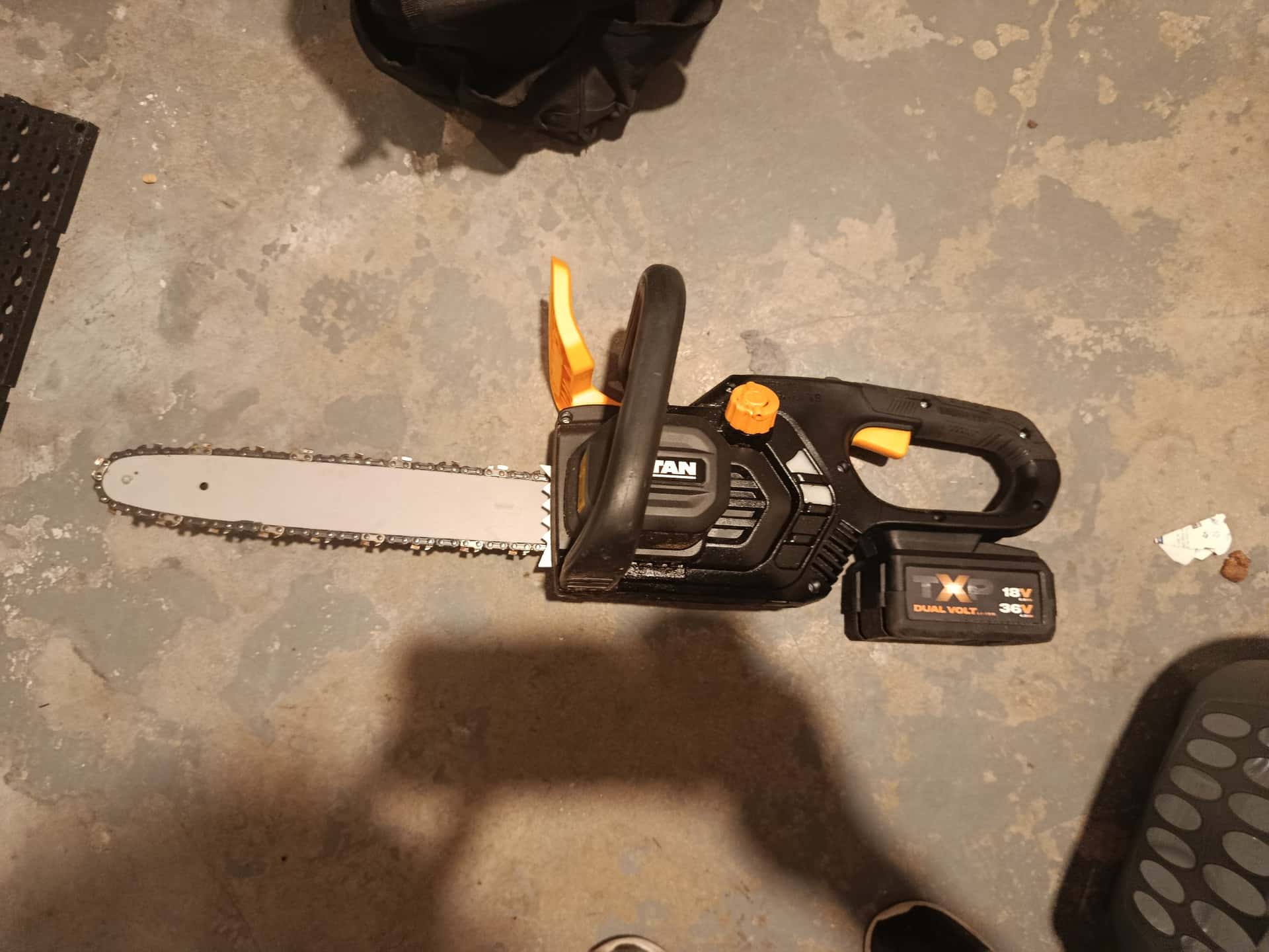 Tronçonneuse a batterie