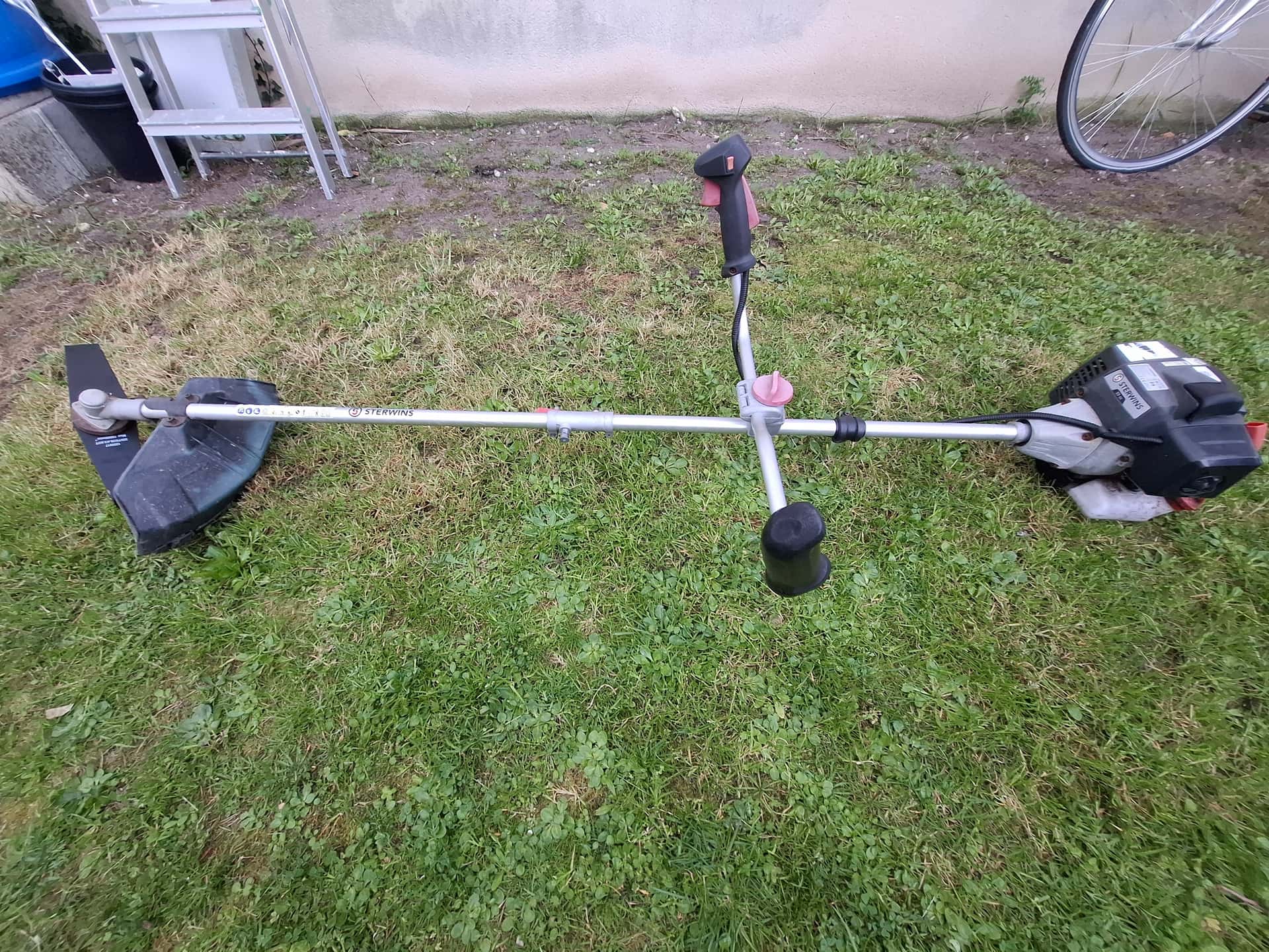 Débroussailleuse thermique