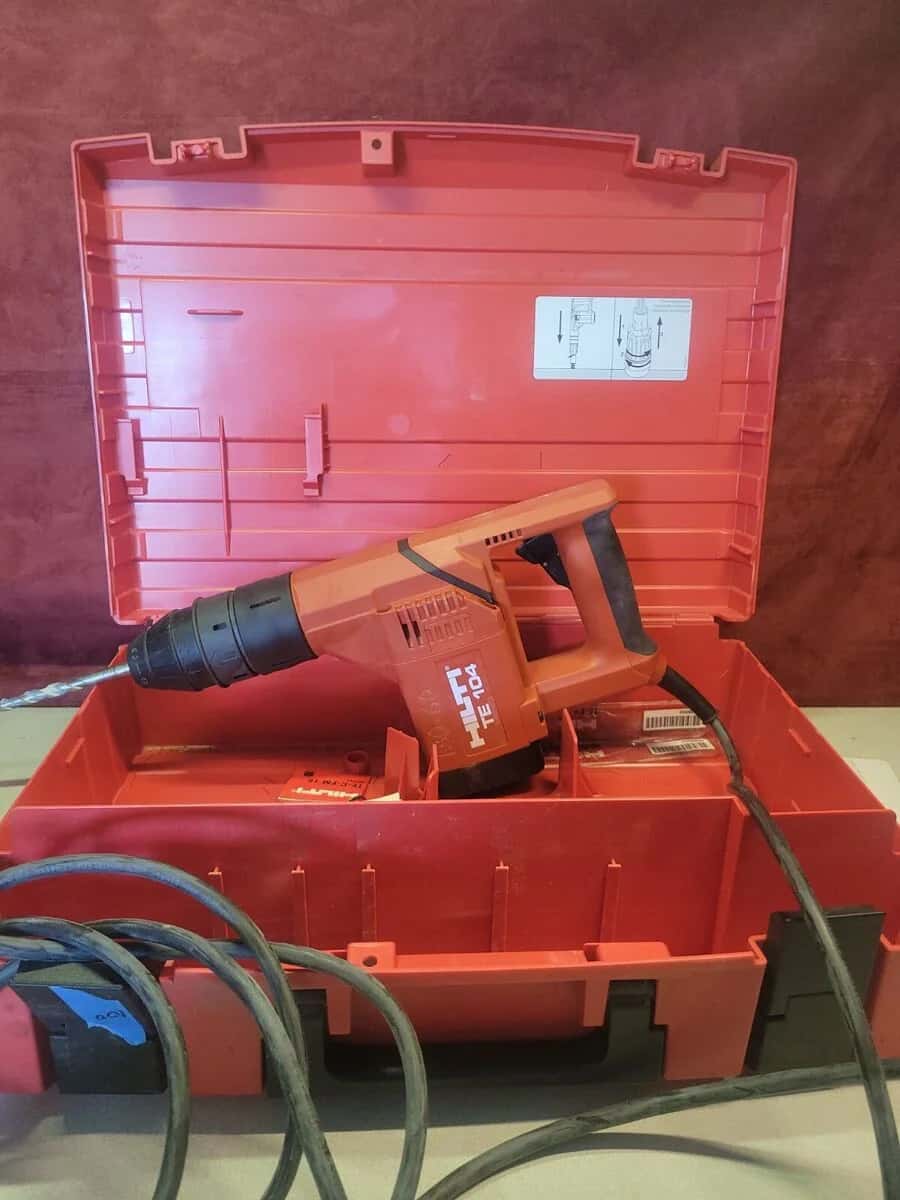 Marteau burineur Hilti TE 104 à louer entre particuliers