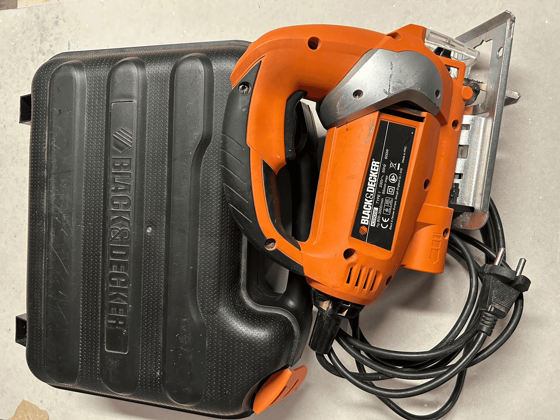 Loue scie sauteuse black et decker