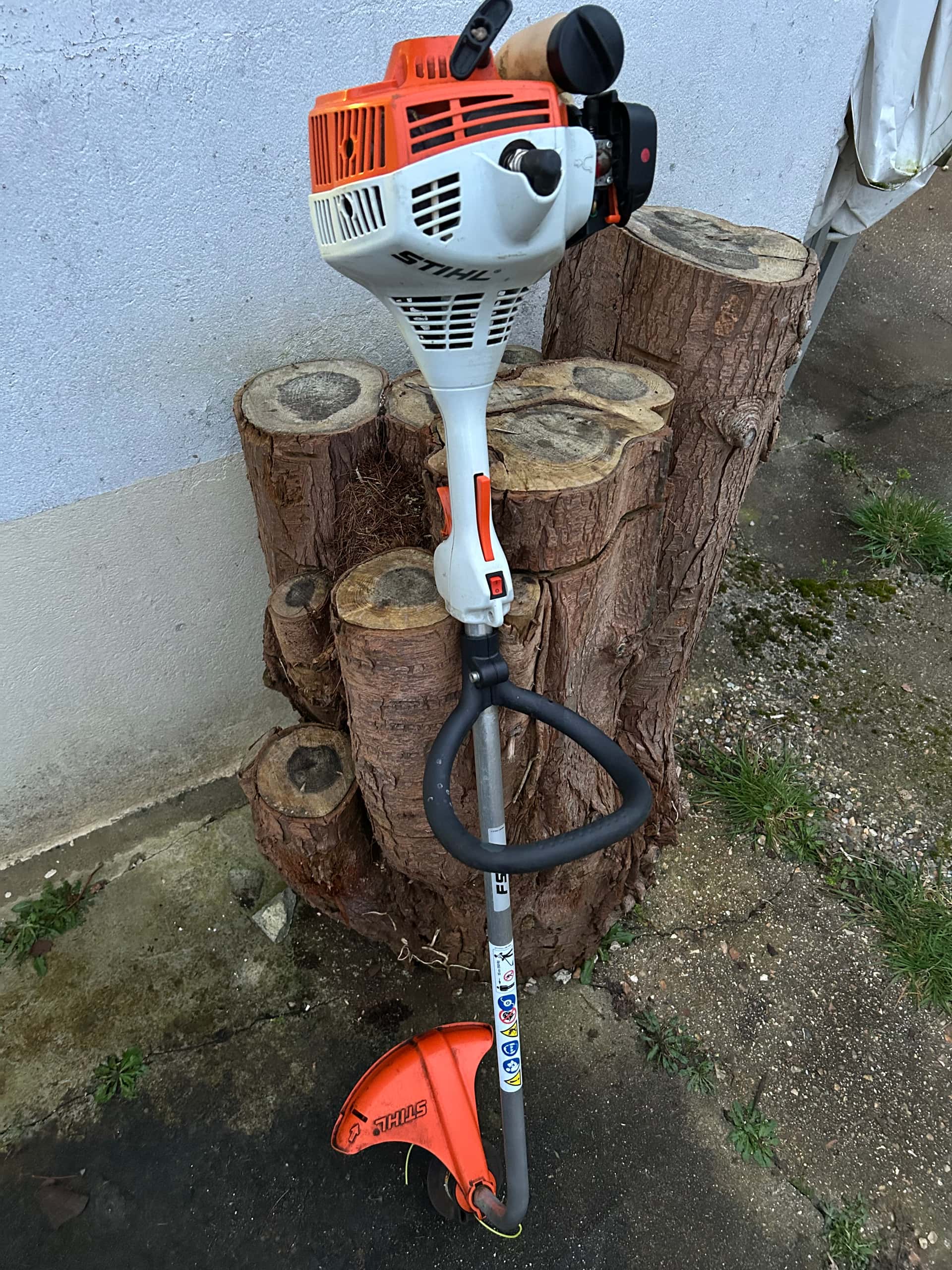 Loue débroussailleuse thermique stihl
