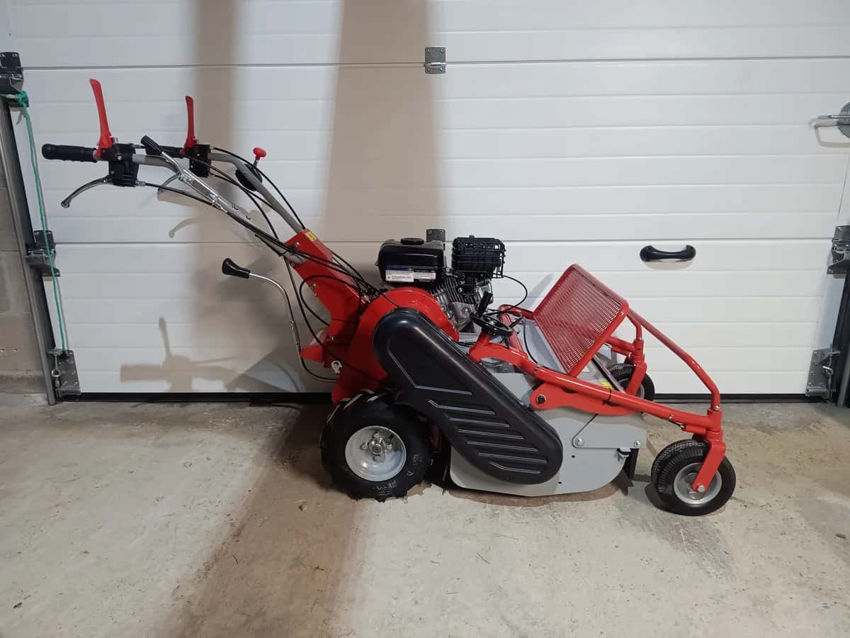 Tondeuse broyeur à fléaux à louer