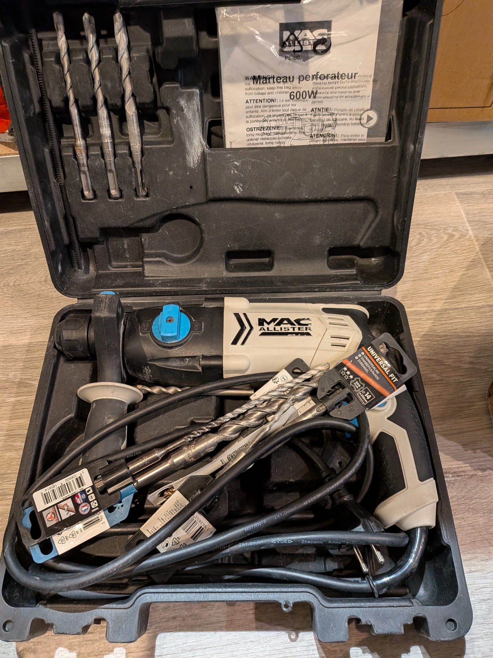 Marteau perforateur 600W