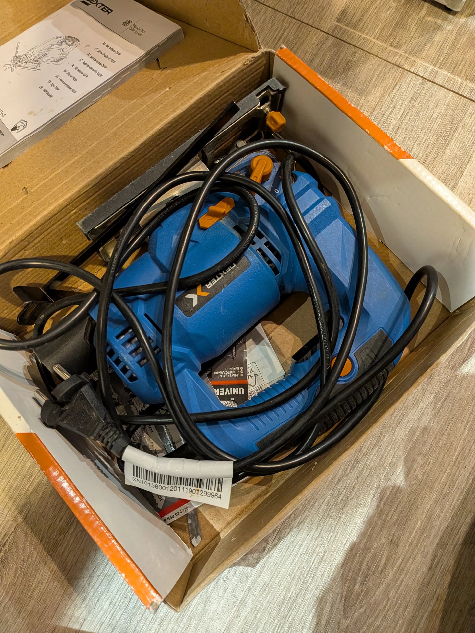 scie sauteuse filaire 750 W