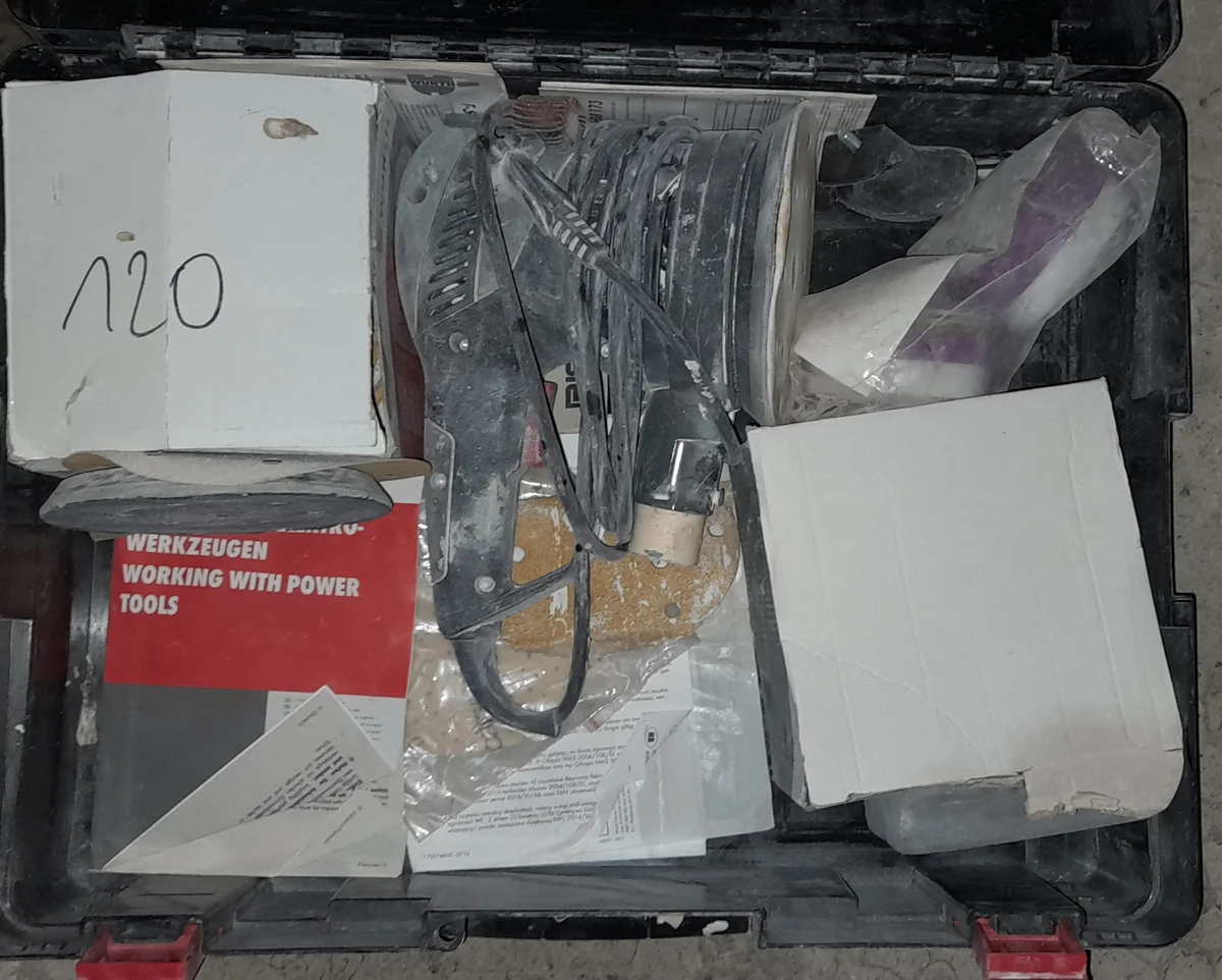 Ponceuse filaire Bosch à louer