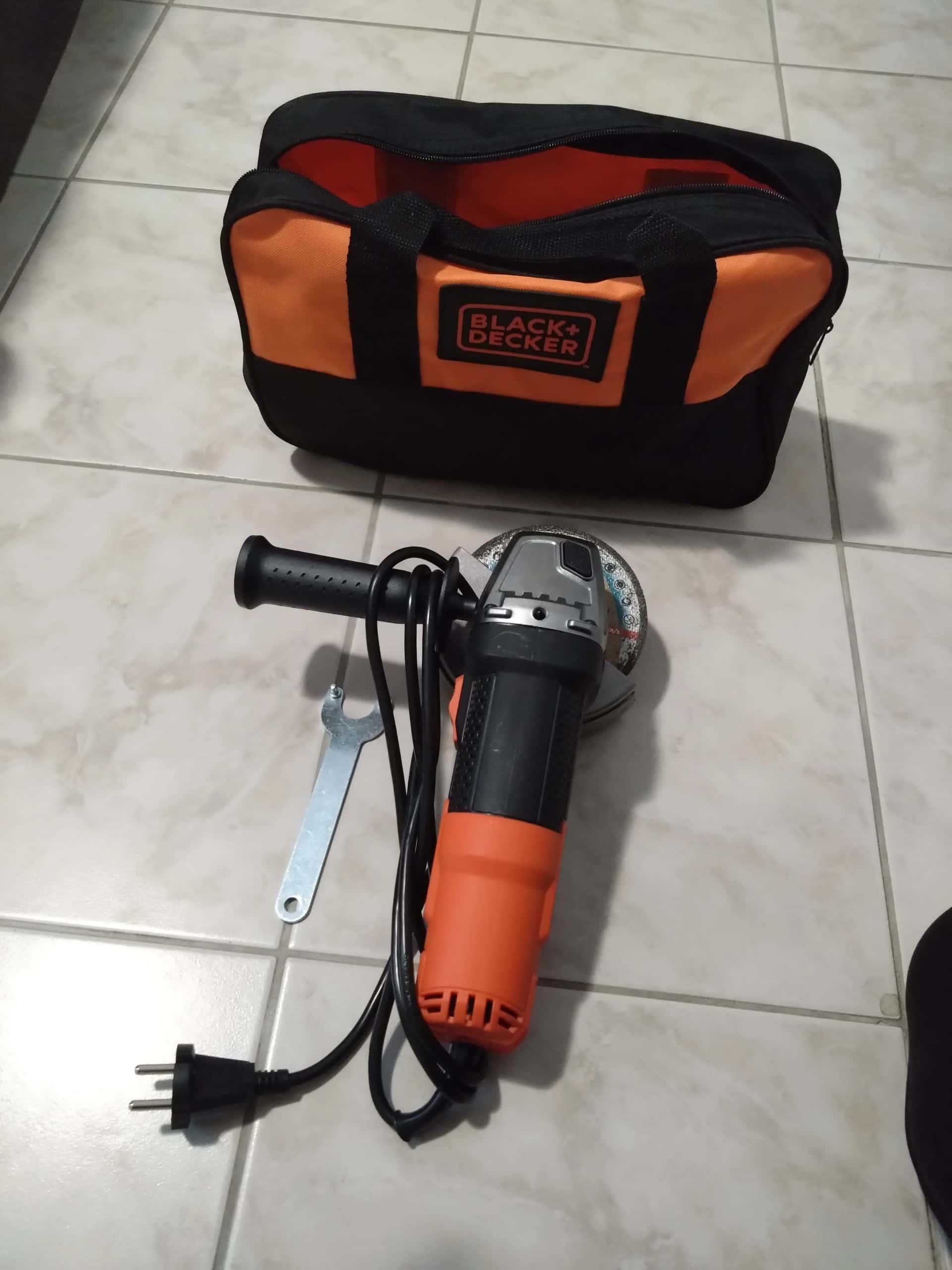 Meuleuse d'angle filaire