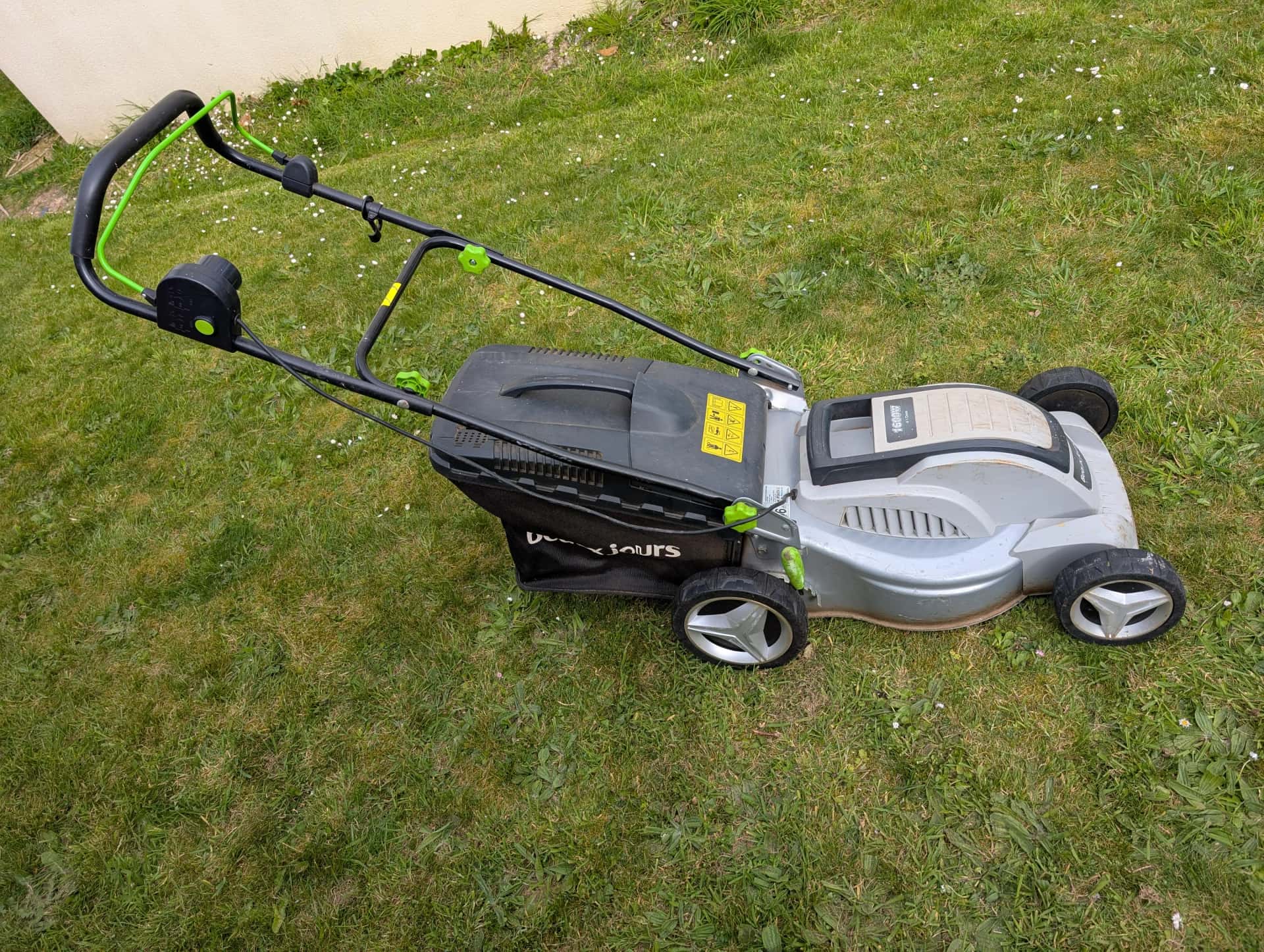 Location tondeuse électrique