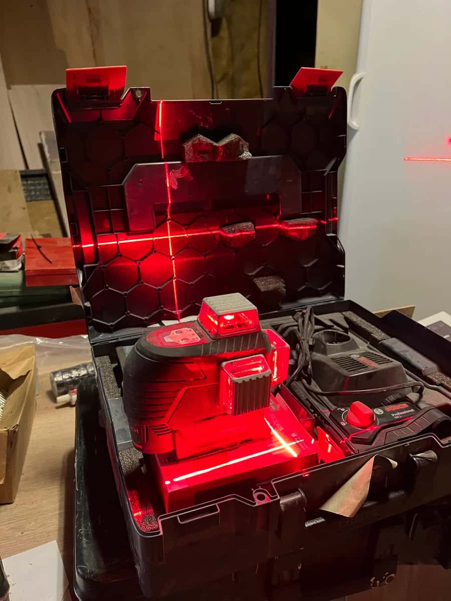 laser à loué 4 lignes