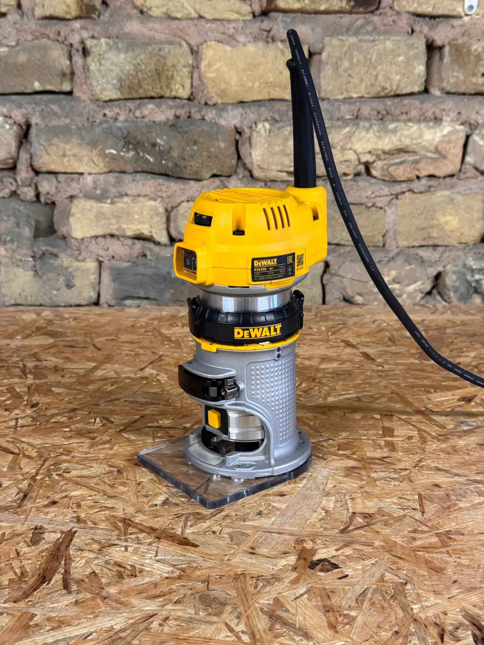 Affleureuse Dewalt