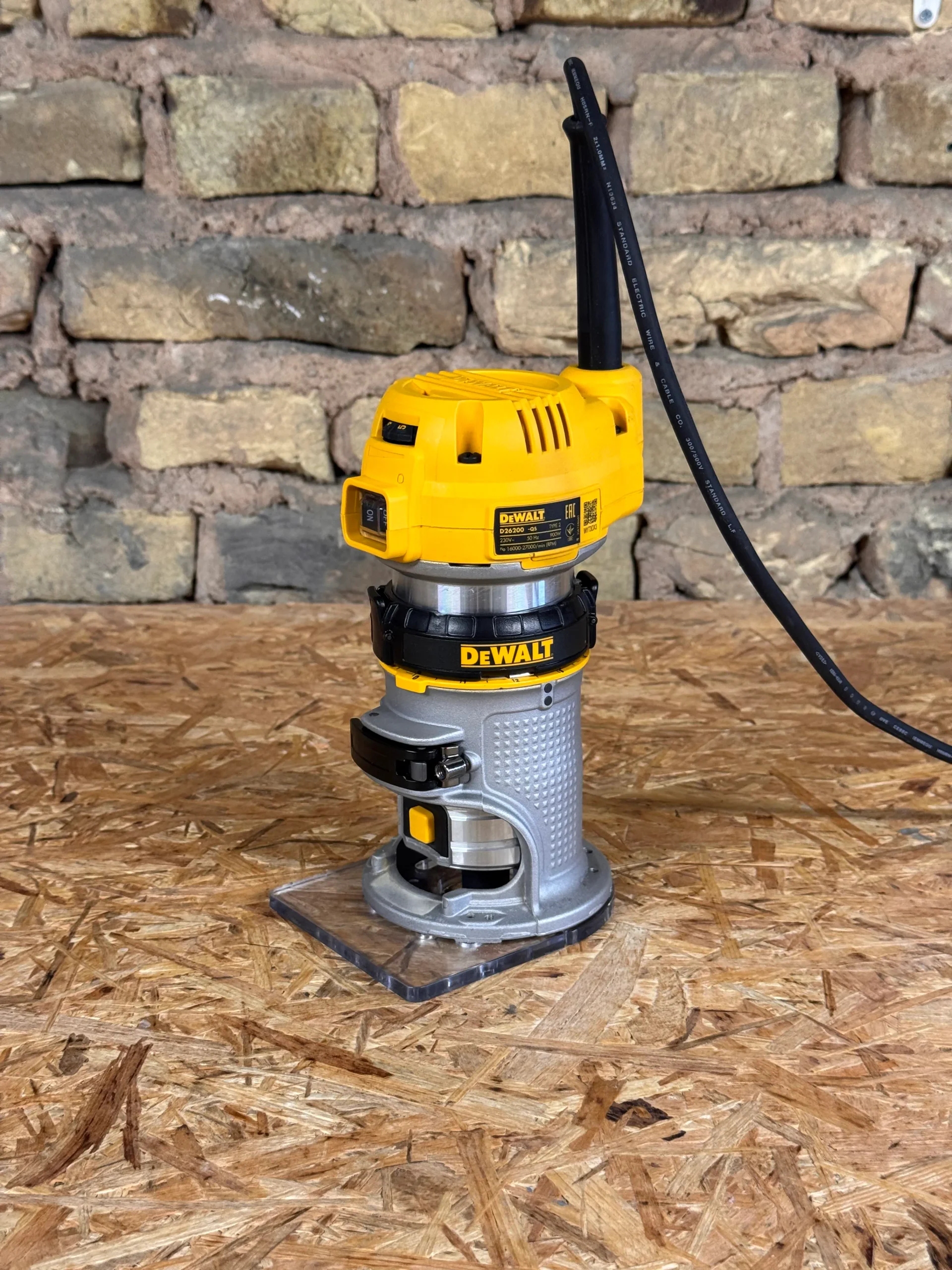 Affleureuse Dewalt