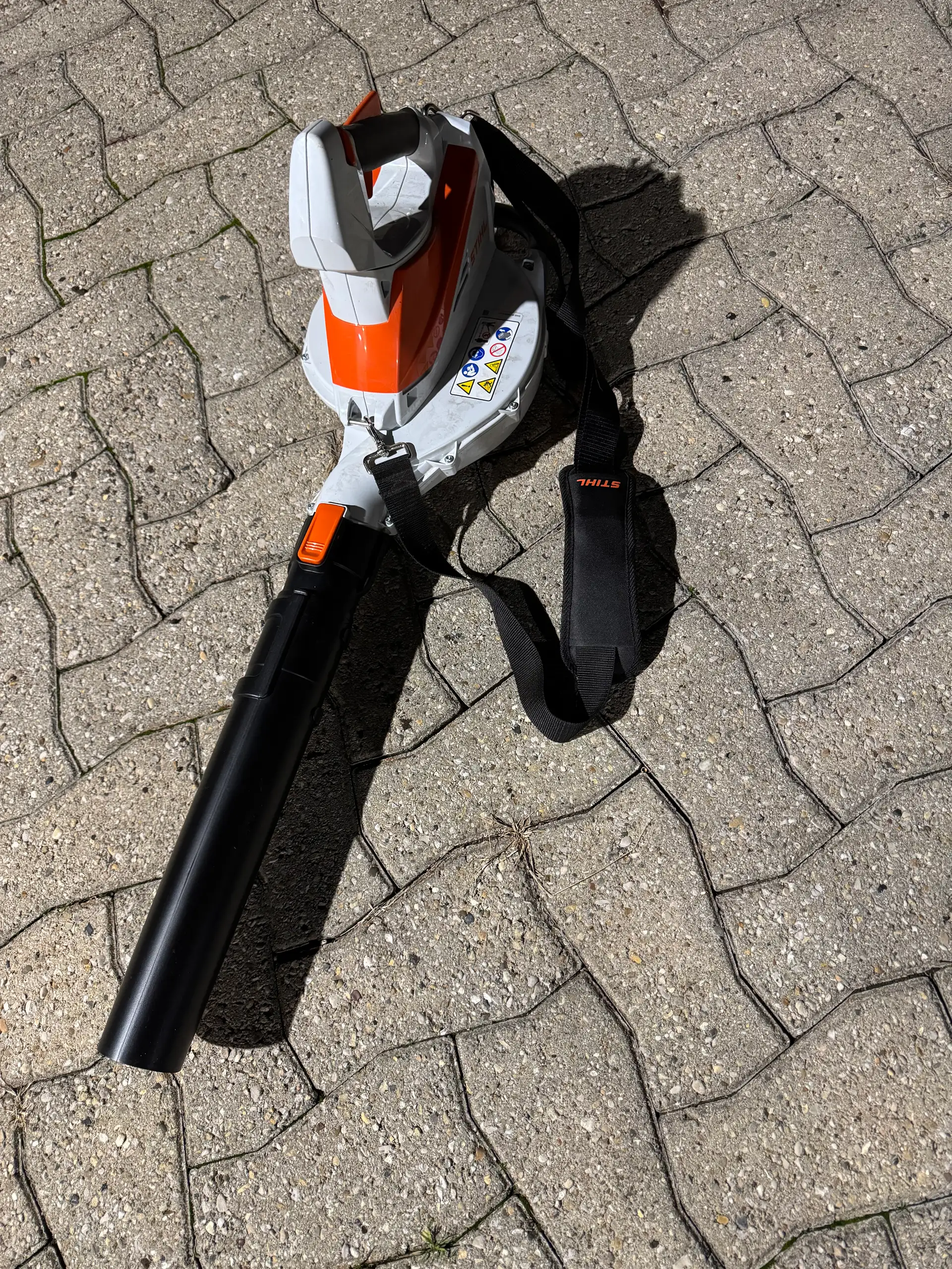 Aspirateur/souffleur feuilles