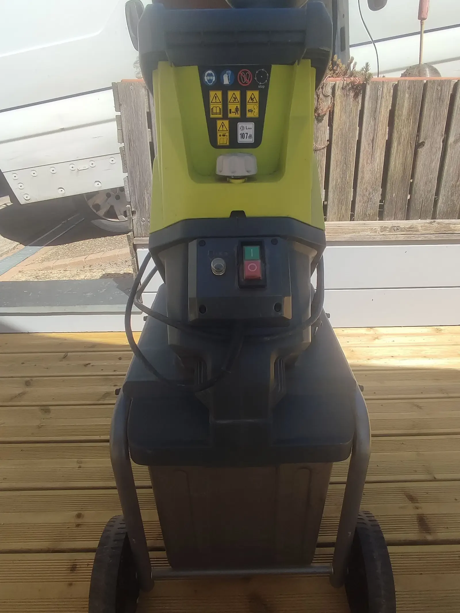 Broyeur de végétaux Ryobi