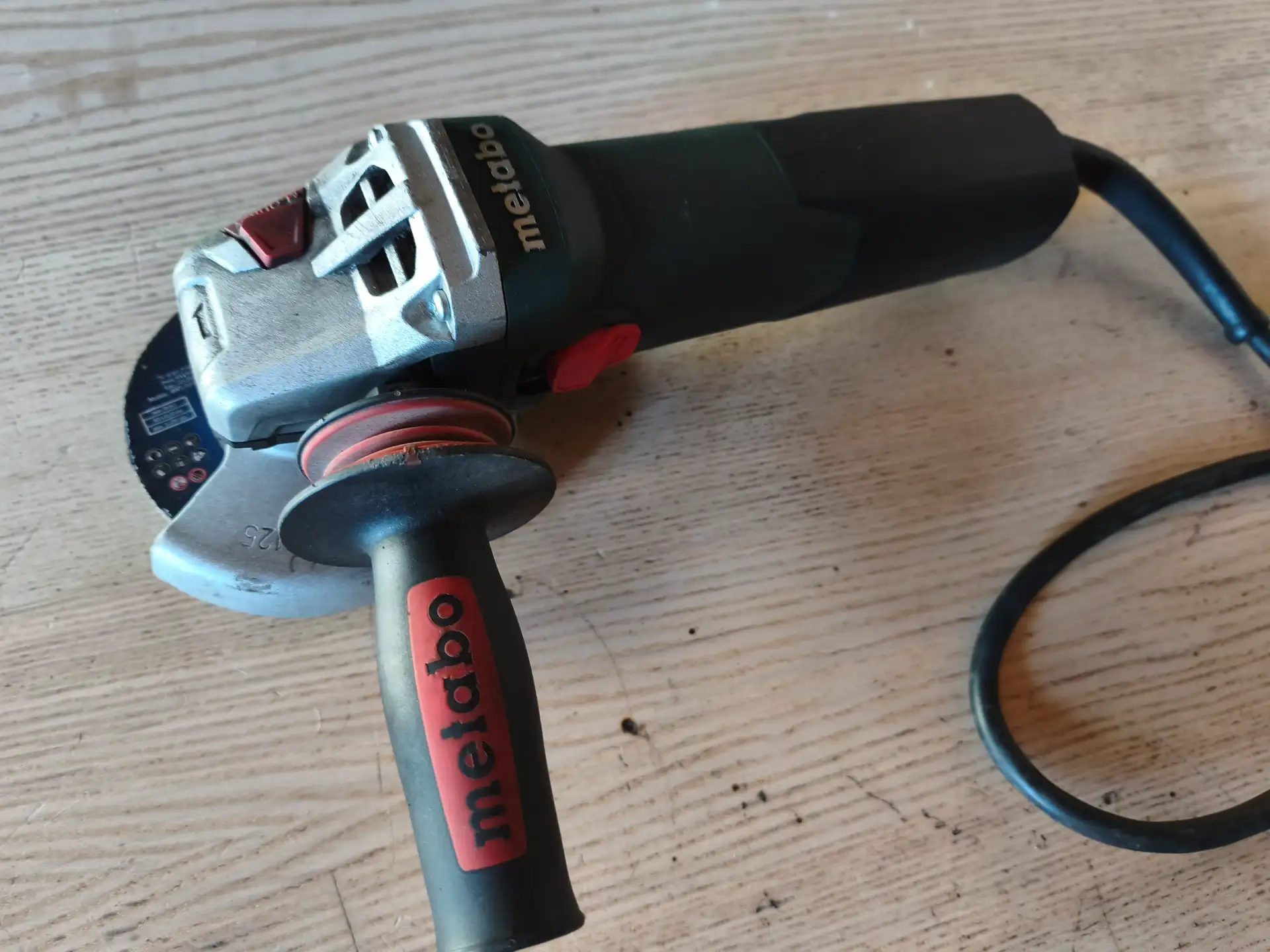 Disqueuse / meuleuse Metabo 125 mm – Puissante et robuste