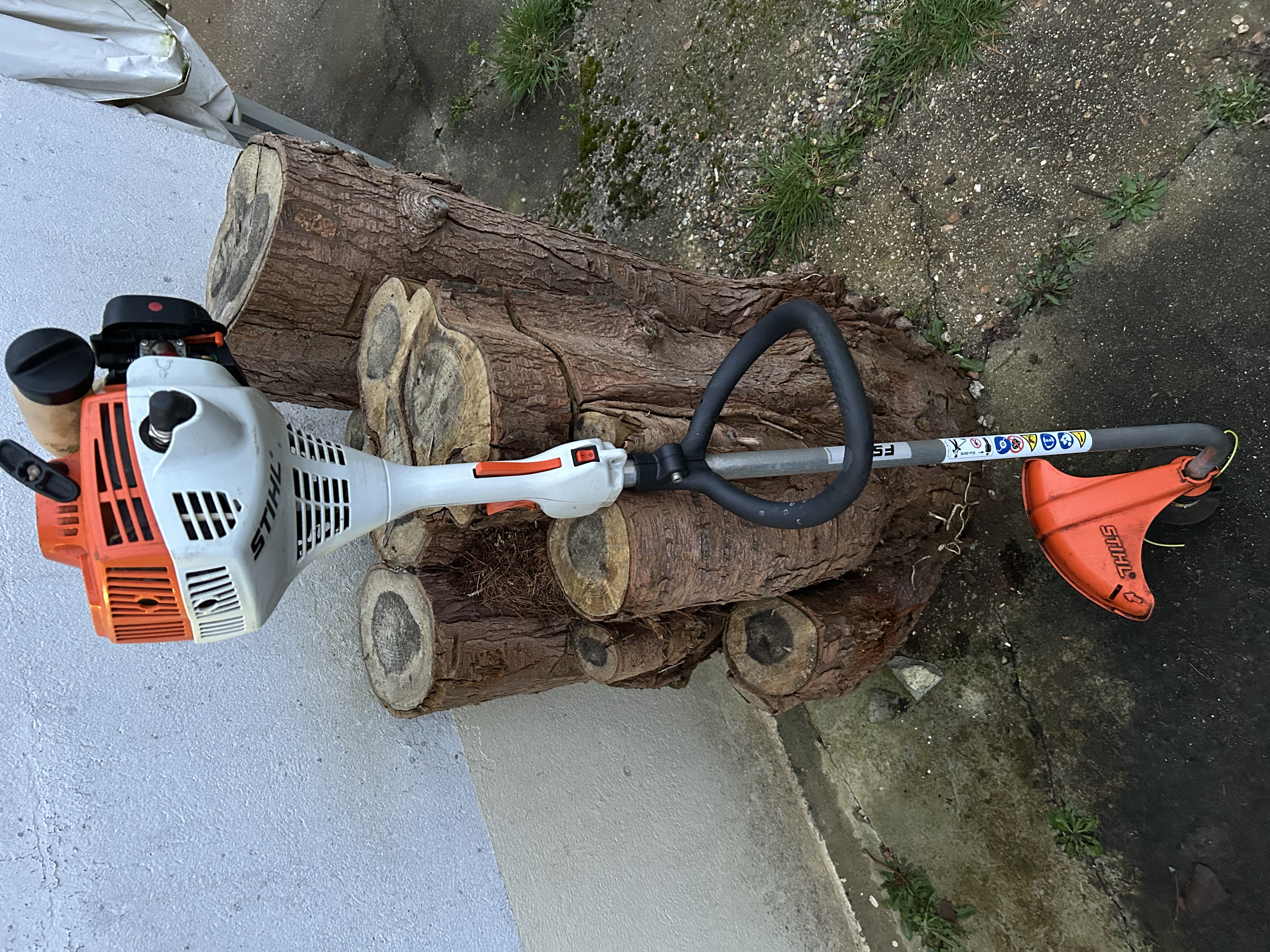 Loue débroussailleuse thermique stihl