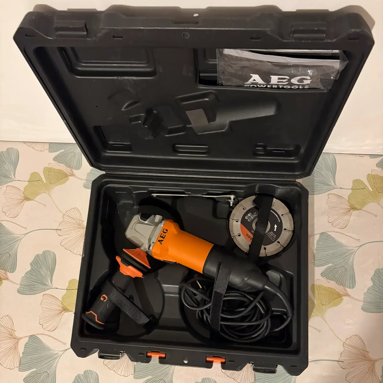 Meuleuse d’angle filaire AEG