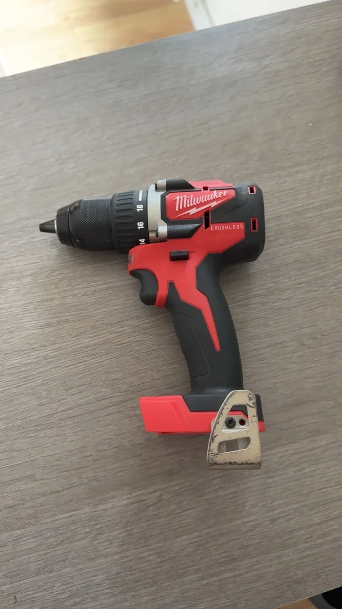 Perceuse Visseuse Milwaukee M18 à louer entre particuliers