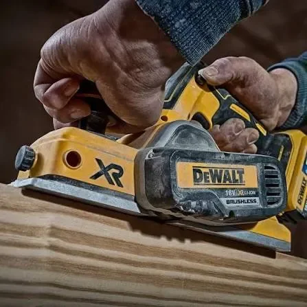 rabot sans fil DEWALT