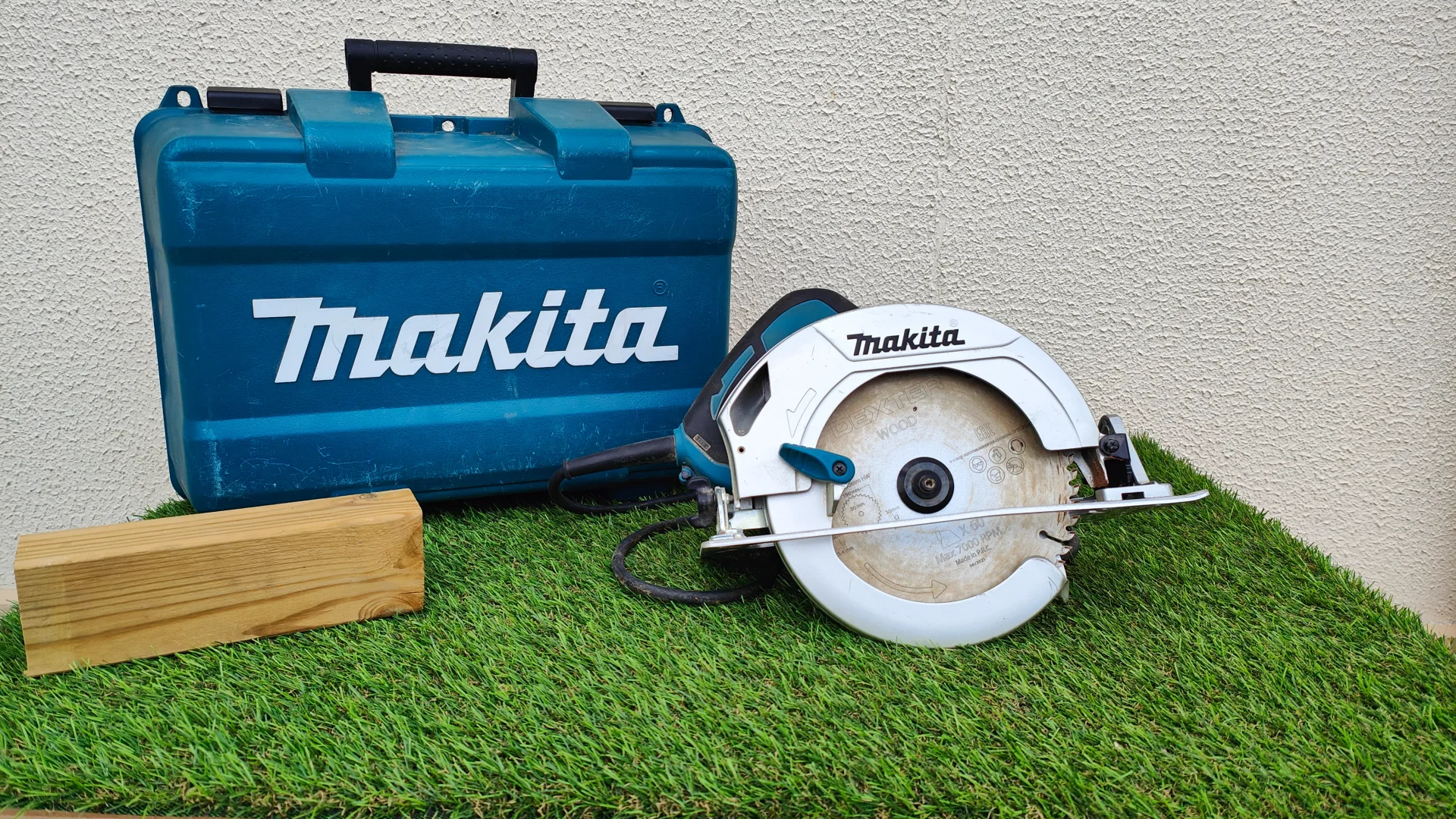 scie circulaire filaire Makita
