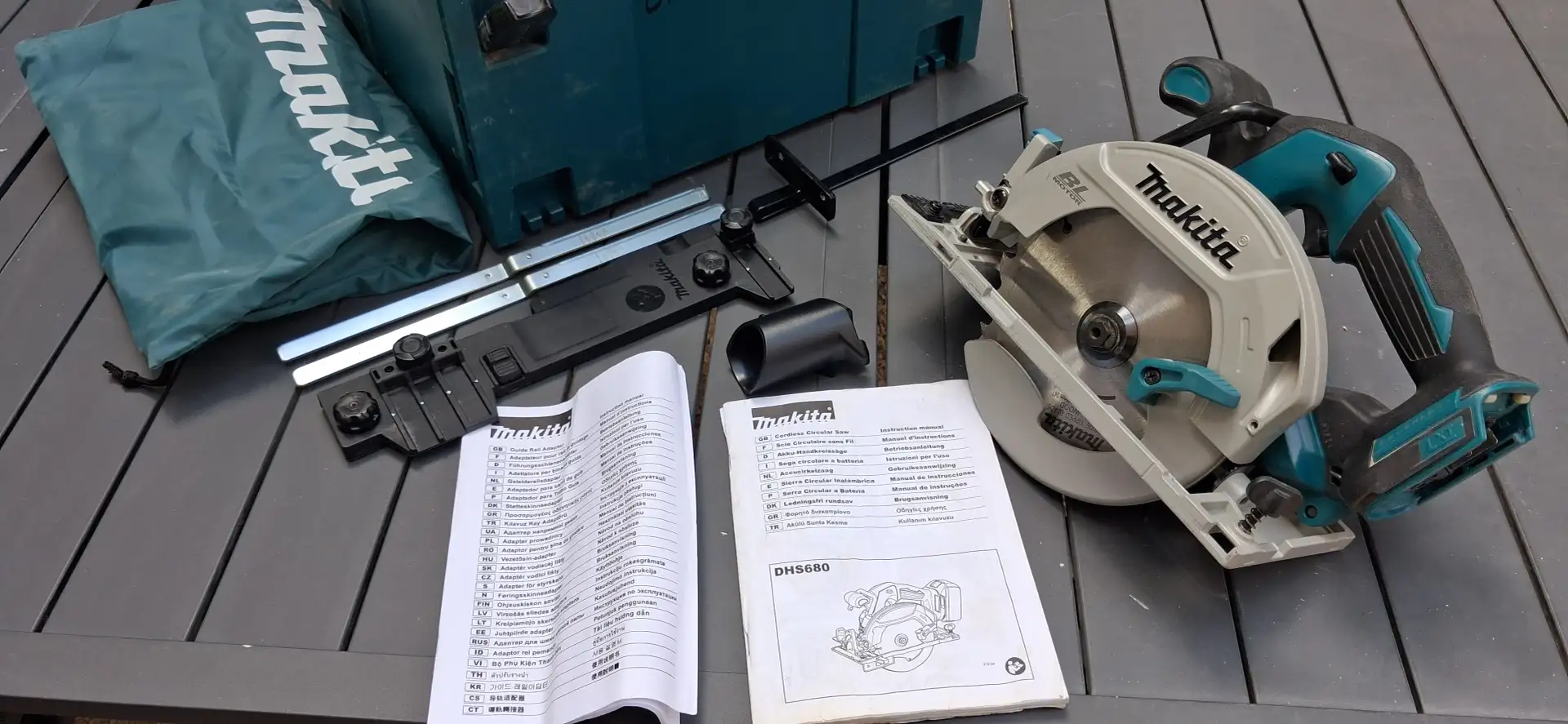 Scie circulaire sans fil Makita 18V