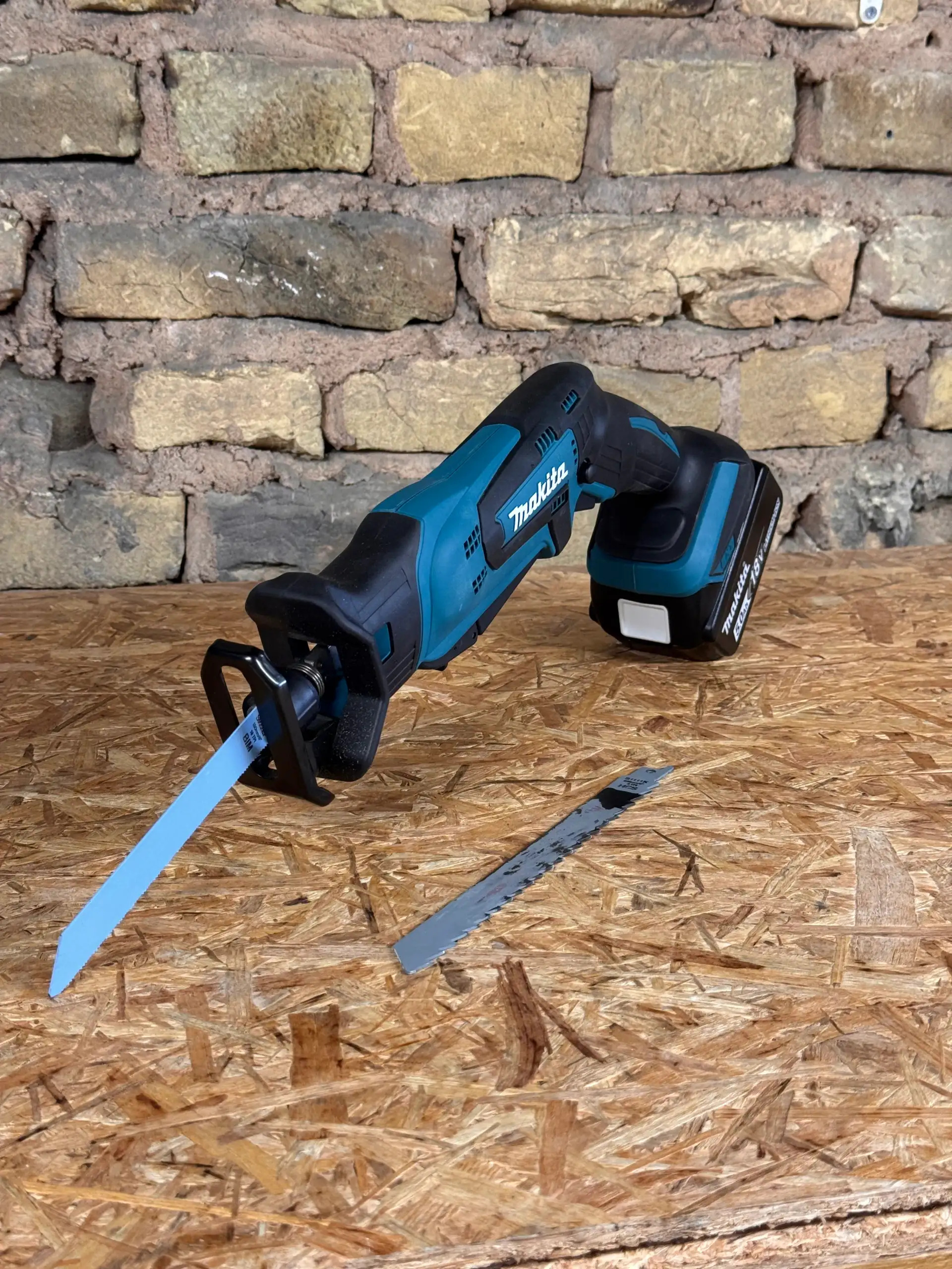 Scie sabre Makita