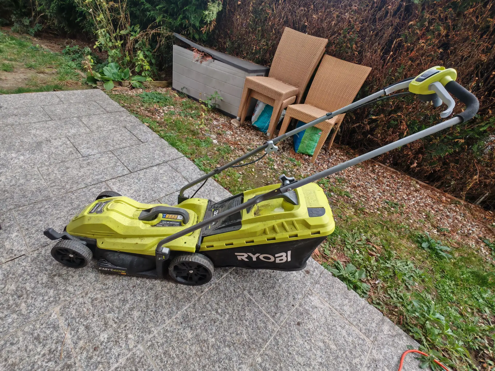 Tondeuse électrique filaire RYOBI
