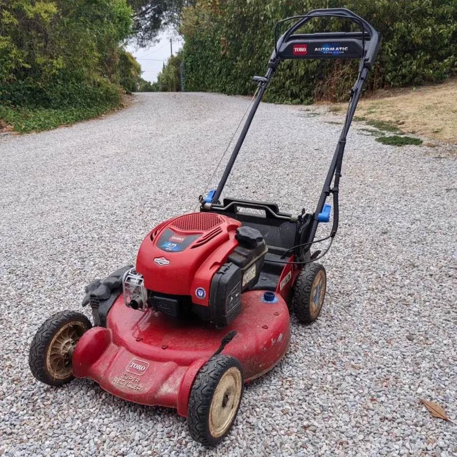 Tondeuse thermique tractée Toro