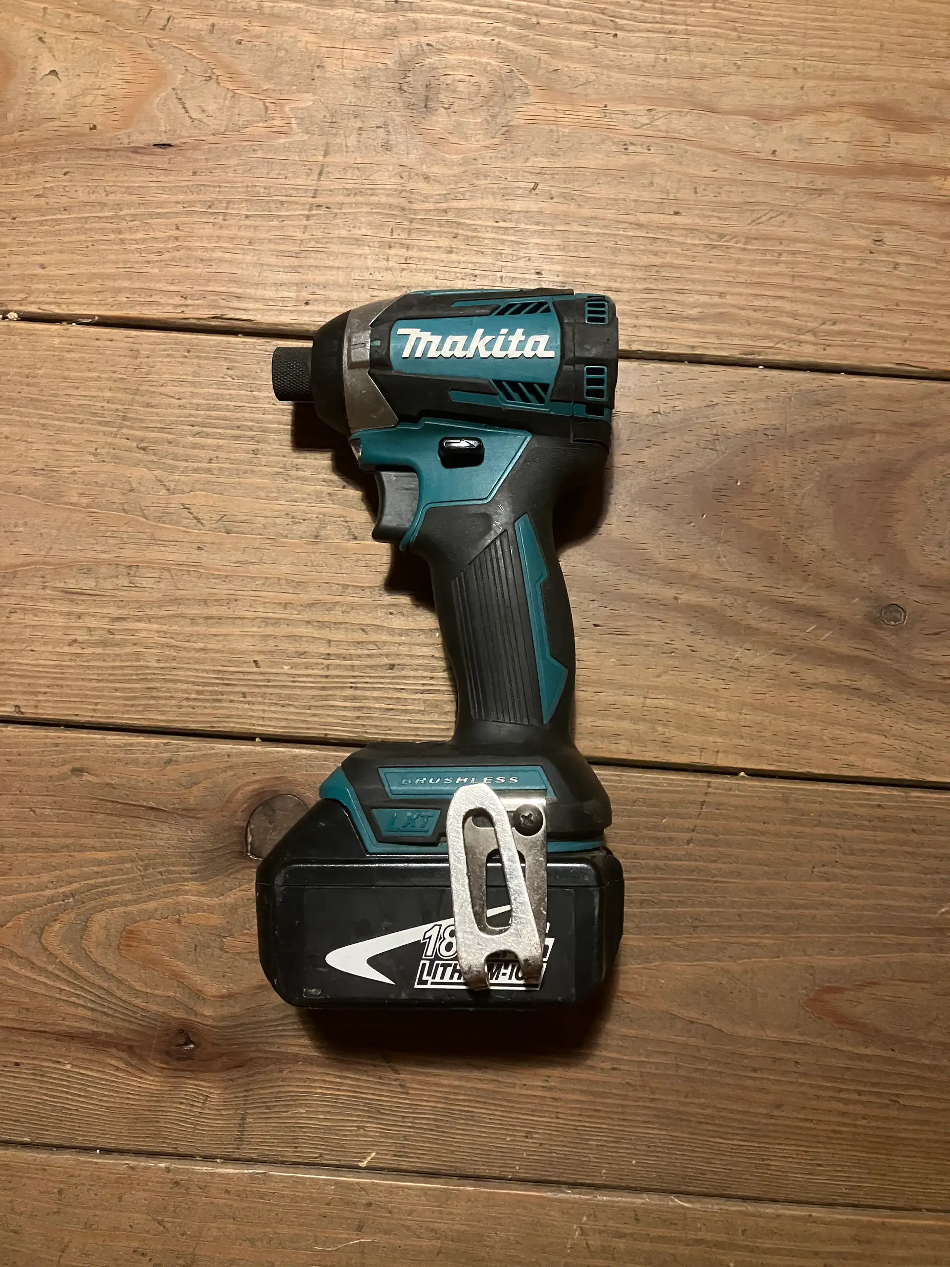 Visseuse makita